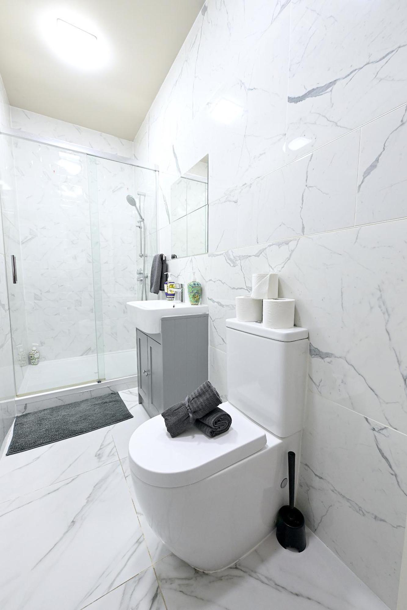 1 Bedroom Flat In Wood Green Piccadilly Line Londra Exterior foto