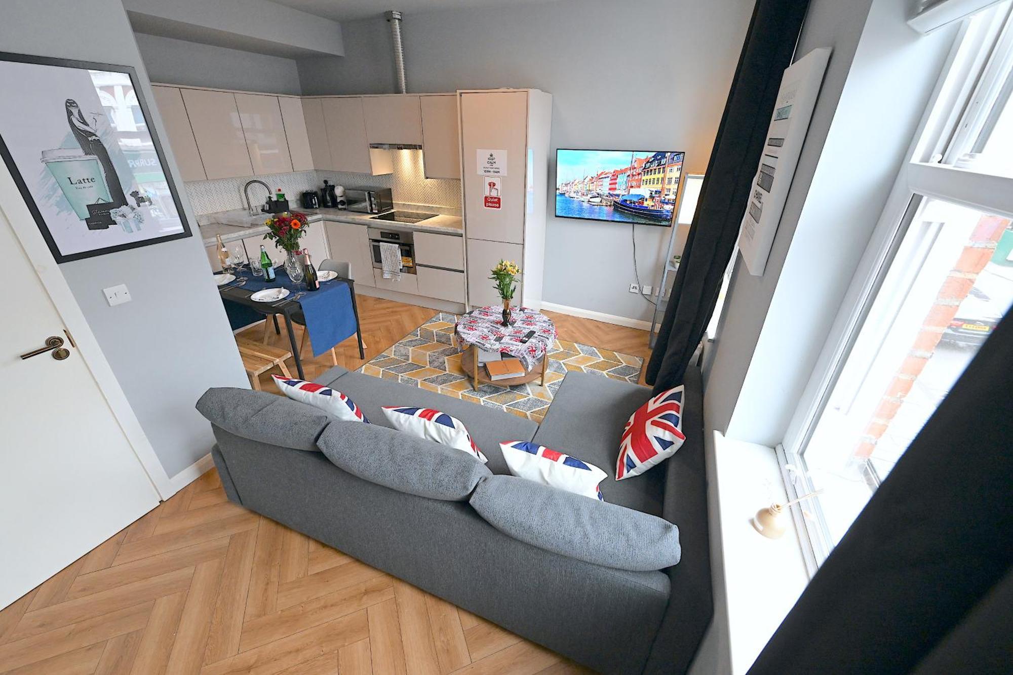 1 Bedroom Flat In Wood Green Piccadilly Line Londra Exterior foto