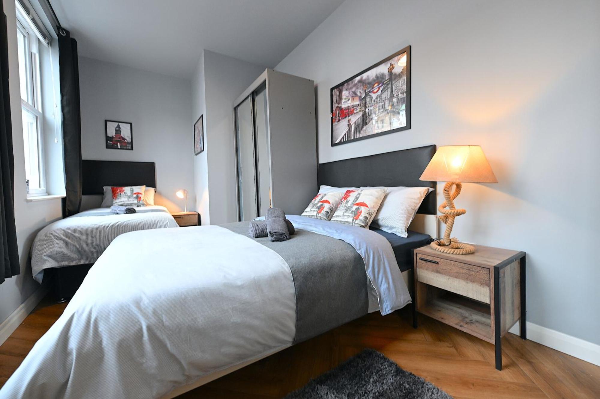 1 Bedroom Flat In Wood Green Piccadilly Line Londra Exterior foto